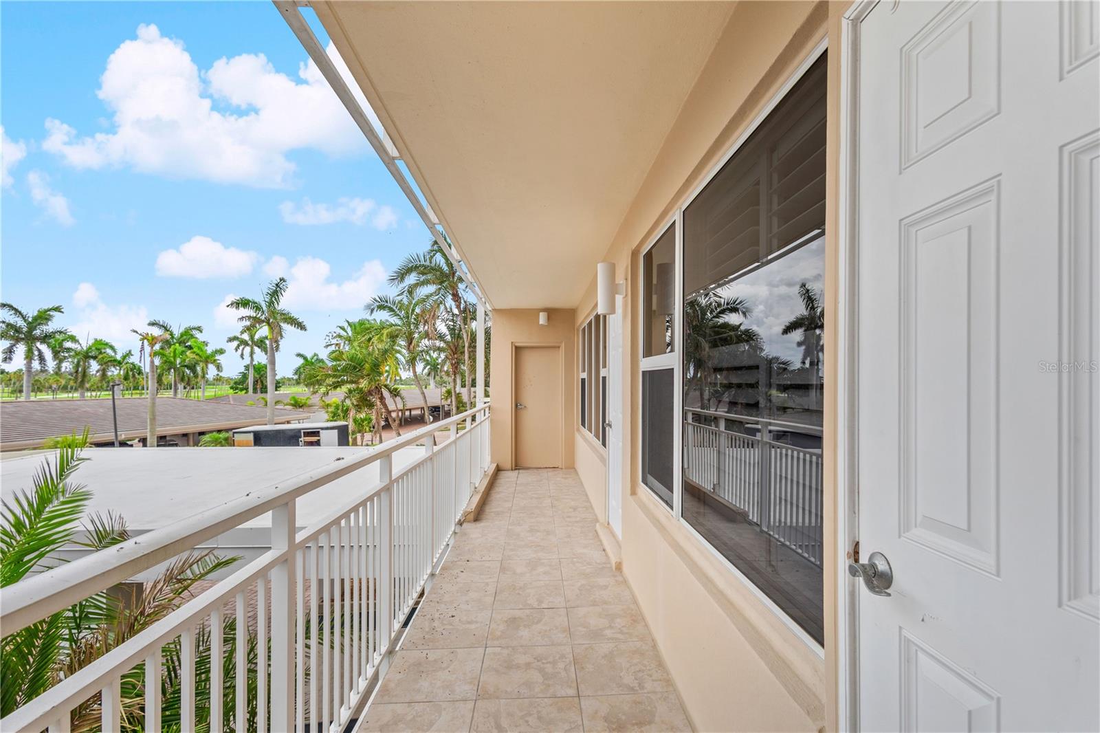 LONGBOAT KEY TOWERS - Residential