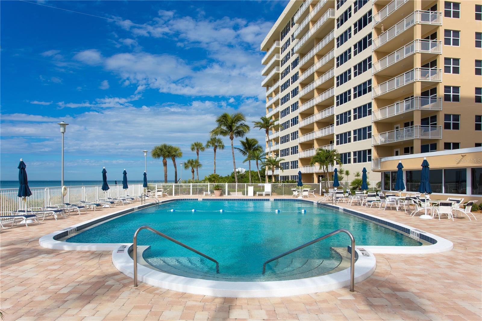 LONGBOAT KEY TOWERS - Residential