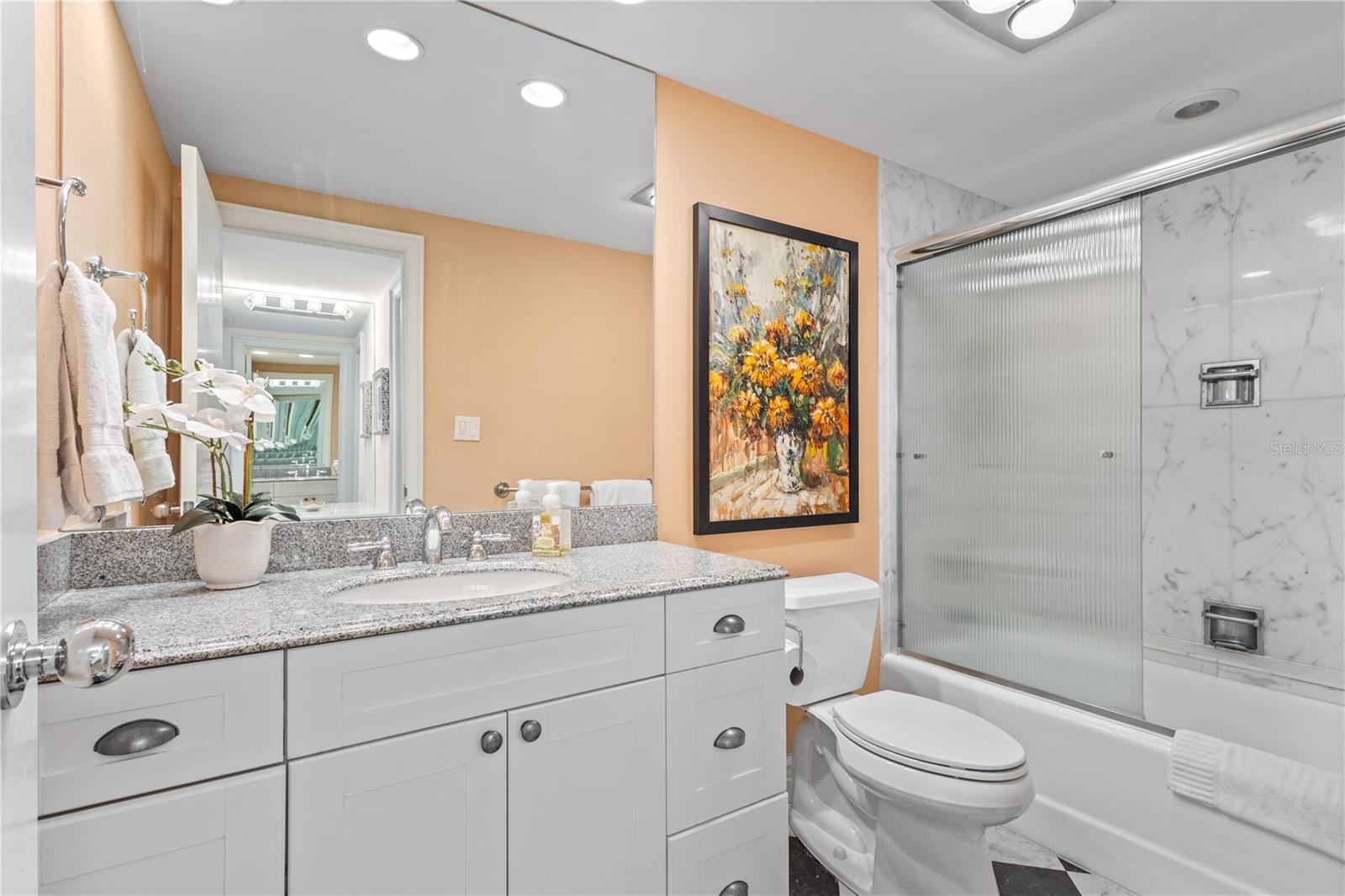 LONGBOAT KEY TOWERS - Residential