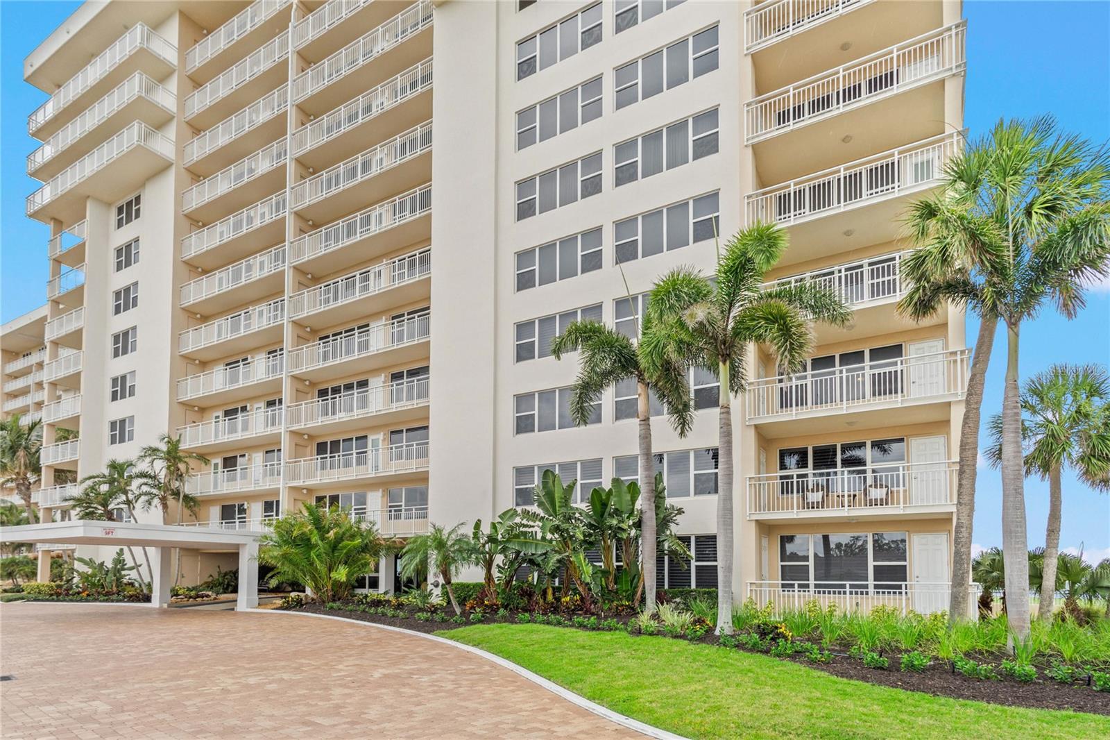 LONGBOAT KEY TOWERS - Residential