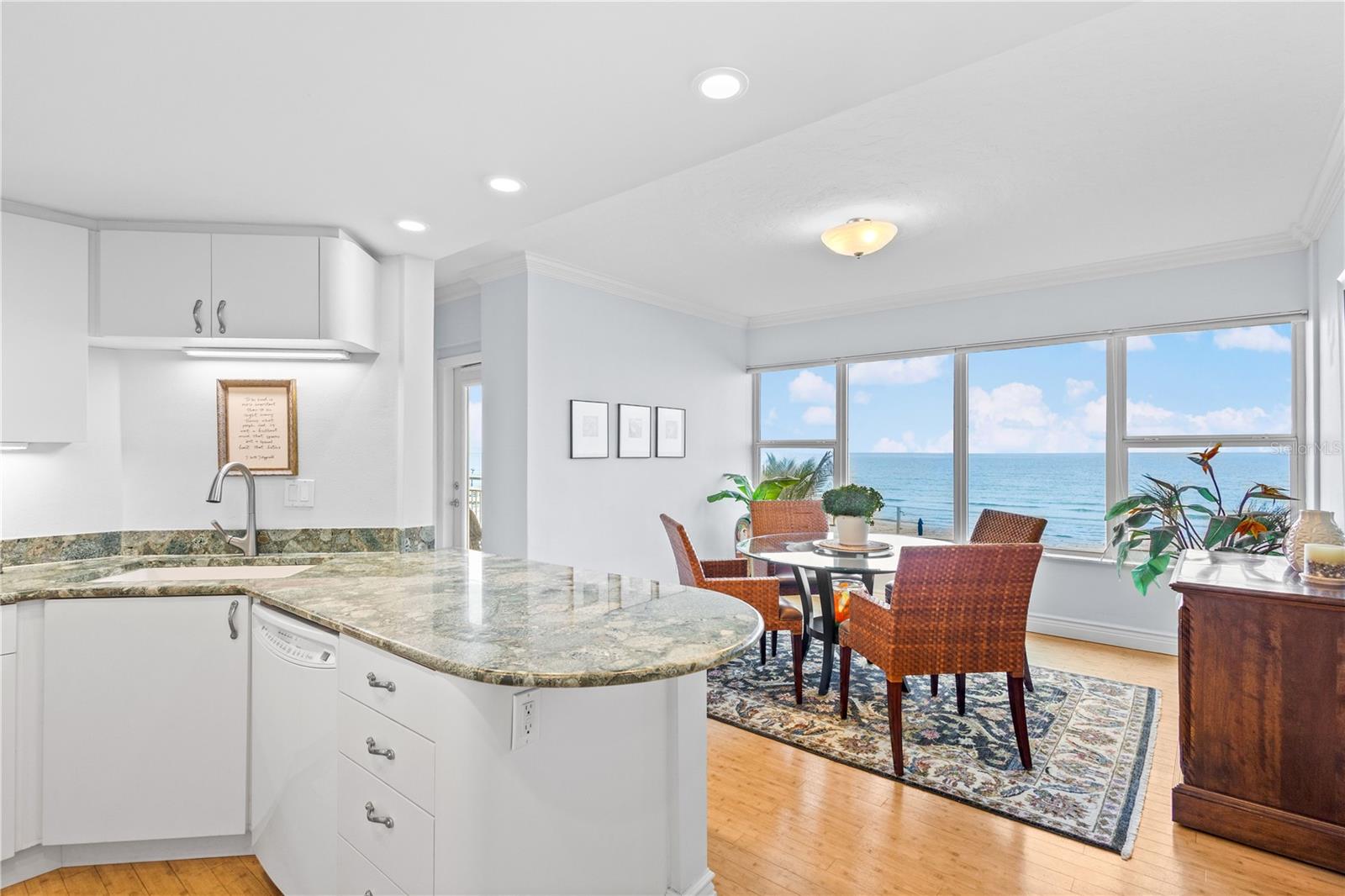 LONGBOAT KEY TOWERS - Residential