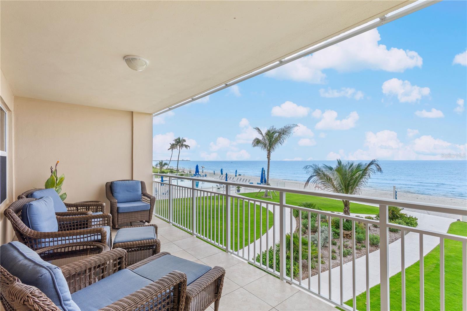 LONGBOAT KEY TOWERS - Residential