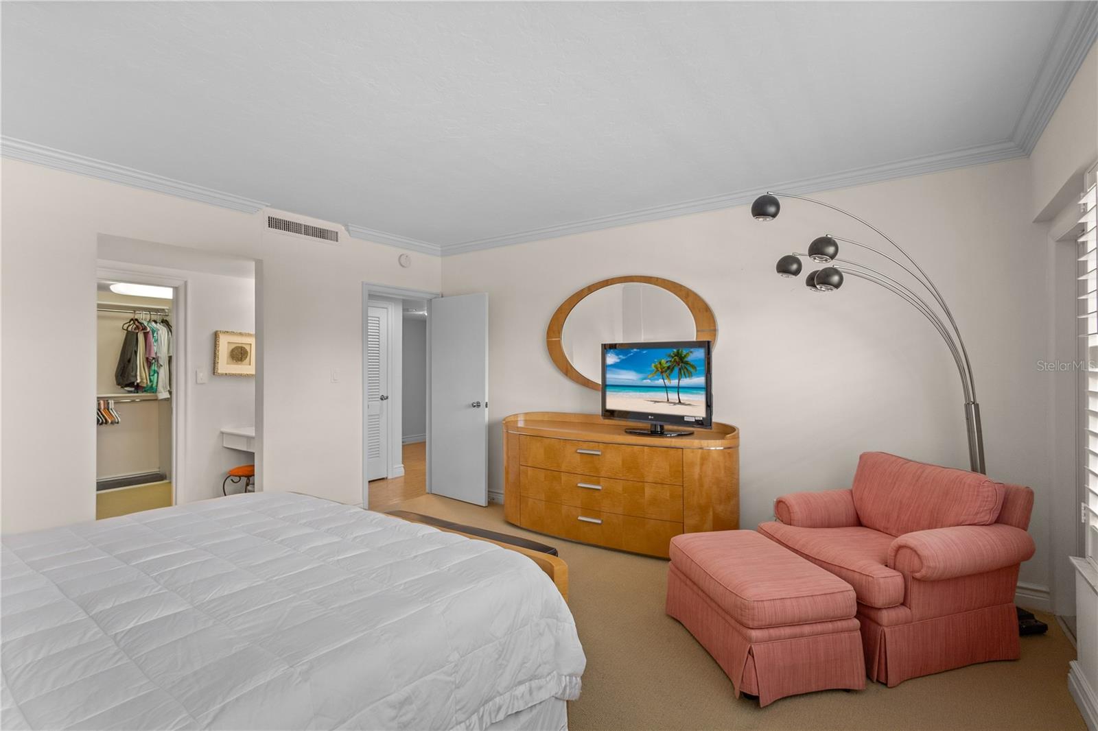 LONGBOAT KEY TOWERS - Residential