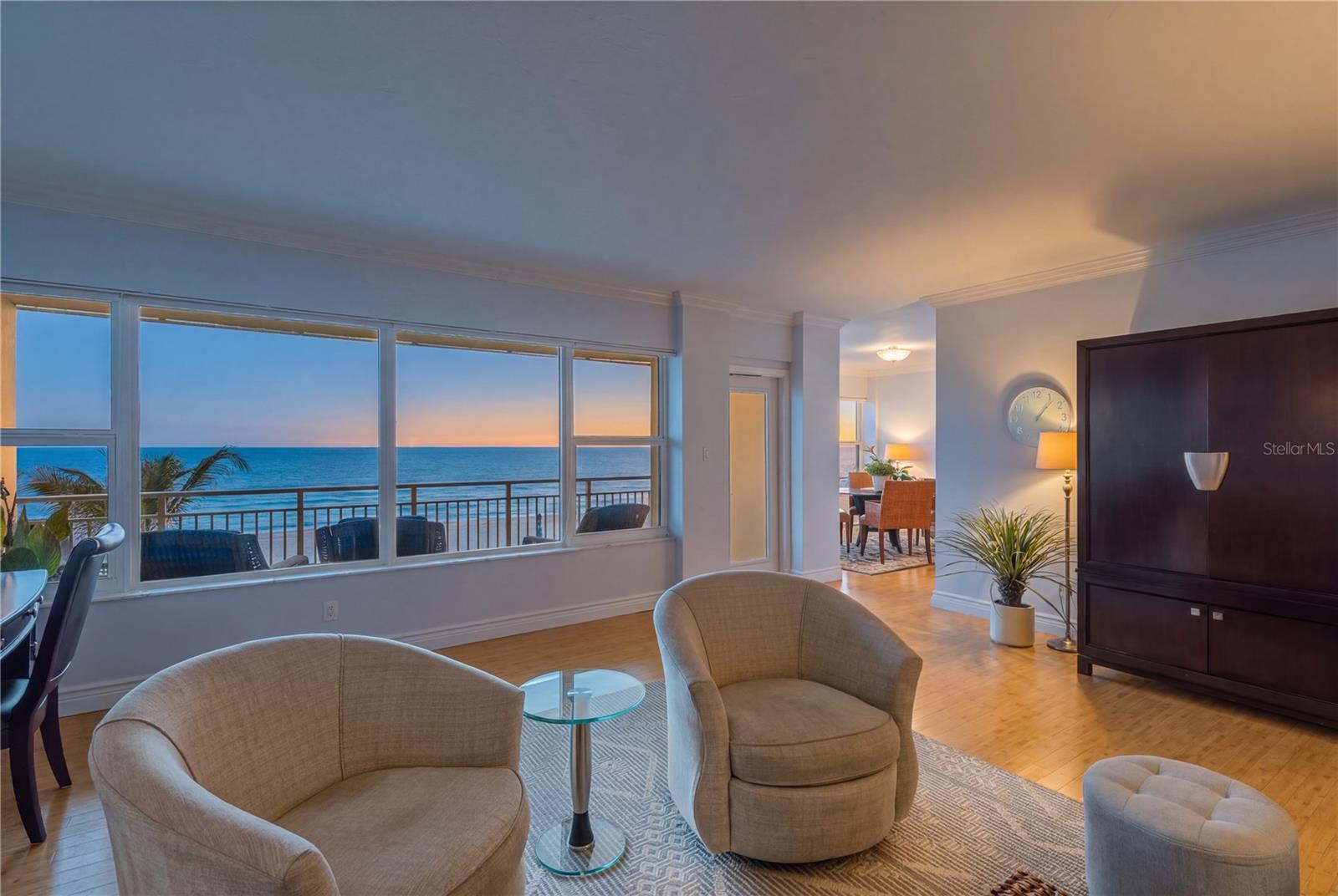 LONGBOAT KEY TOWERS - Residential