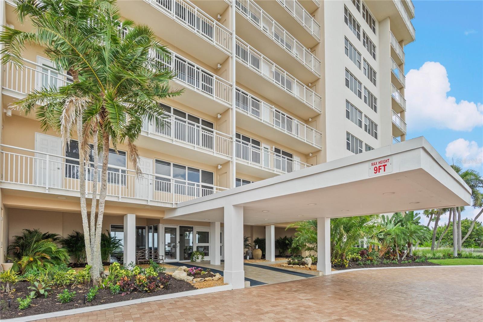 LONGBOAT KEY TOWERS - Residential