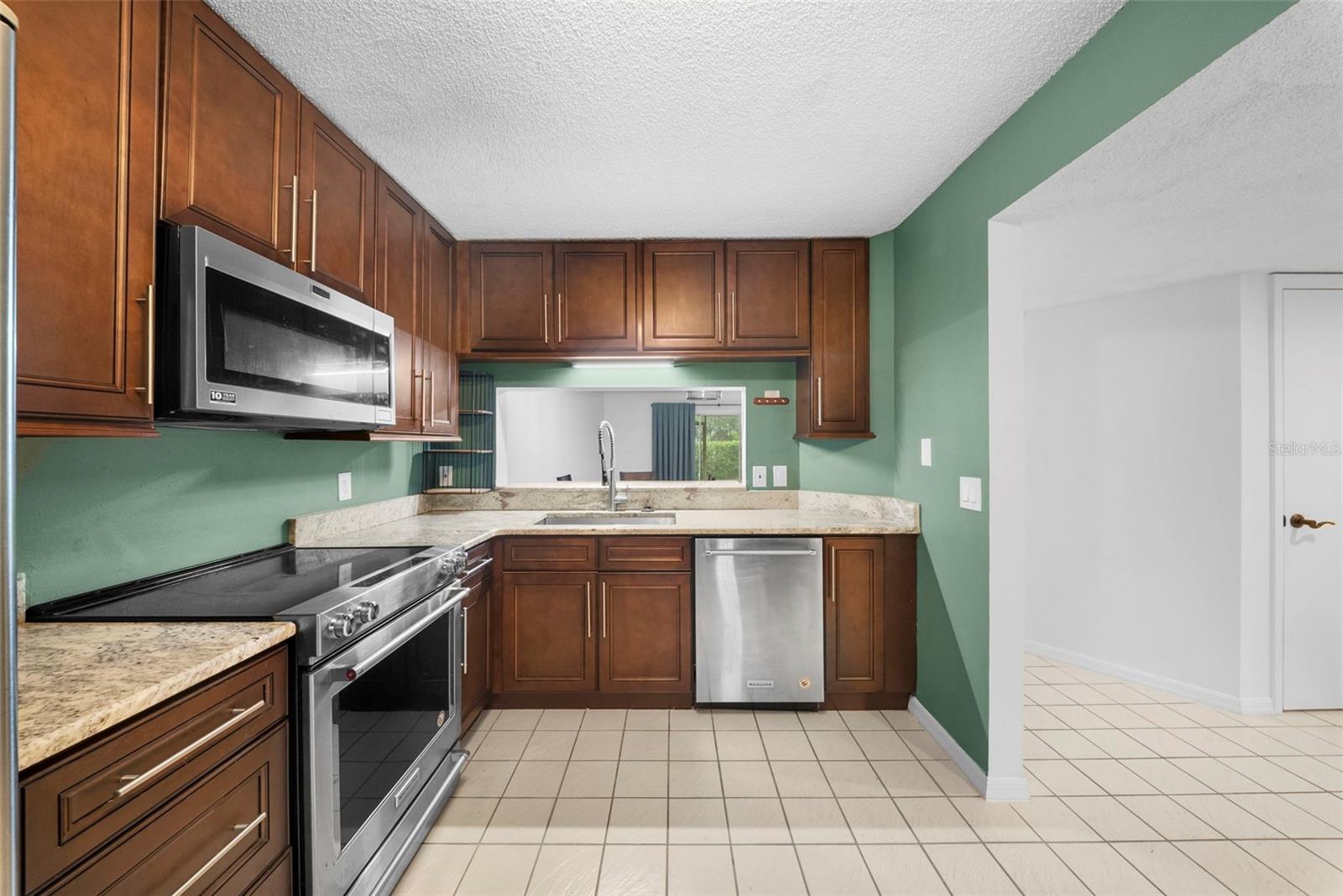 VILLAGES AT EMERALD LAKES FOUR - Residential