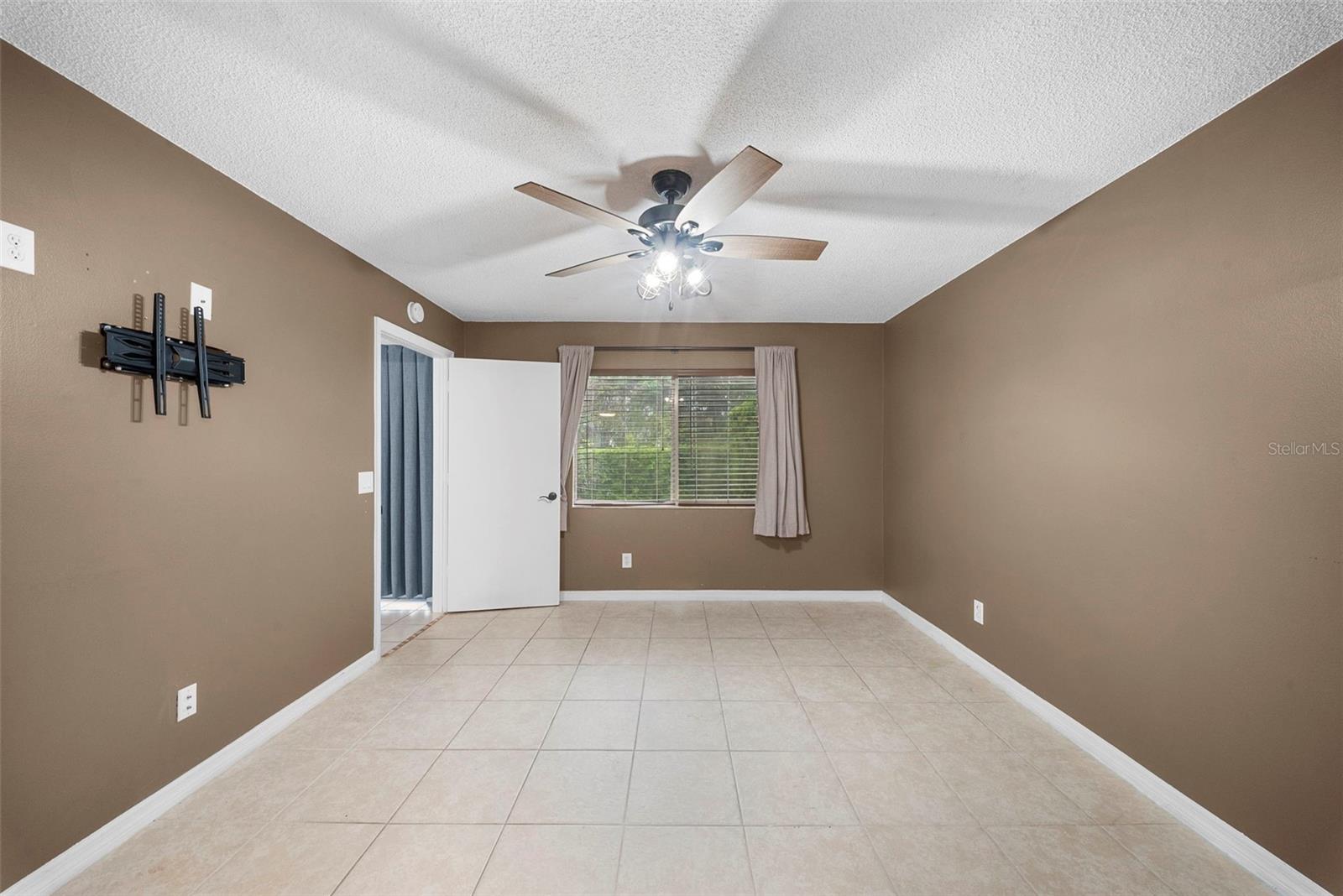 VILLAGES AT EMERALD LAKES FOUR - Residential