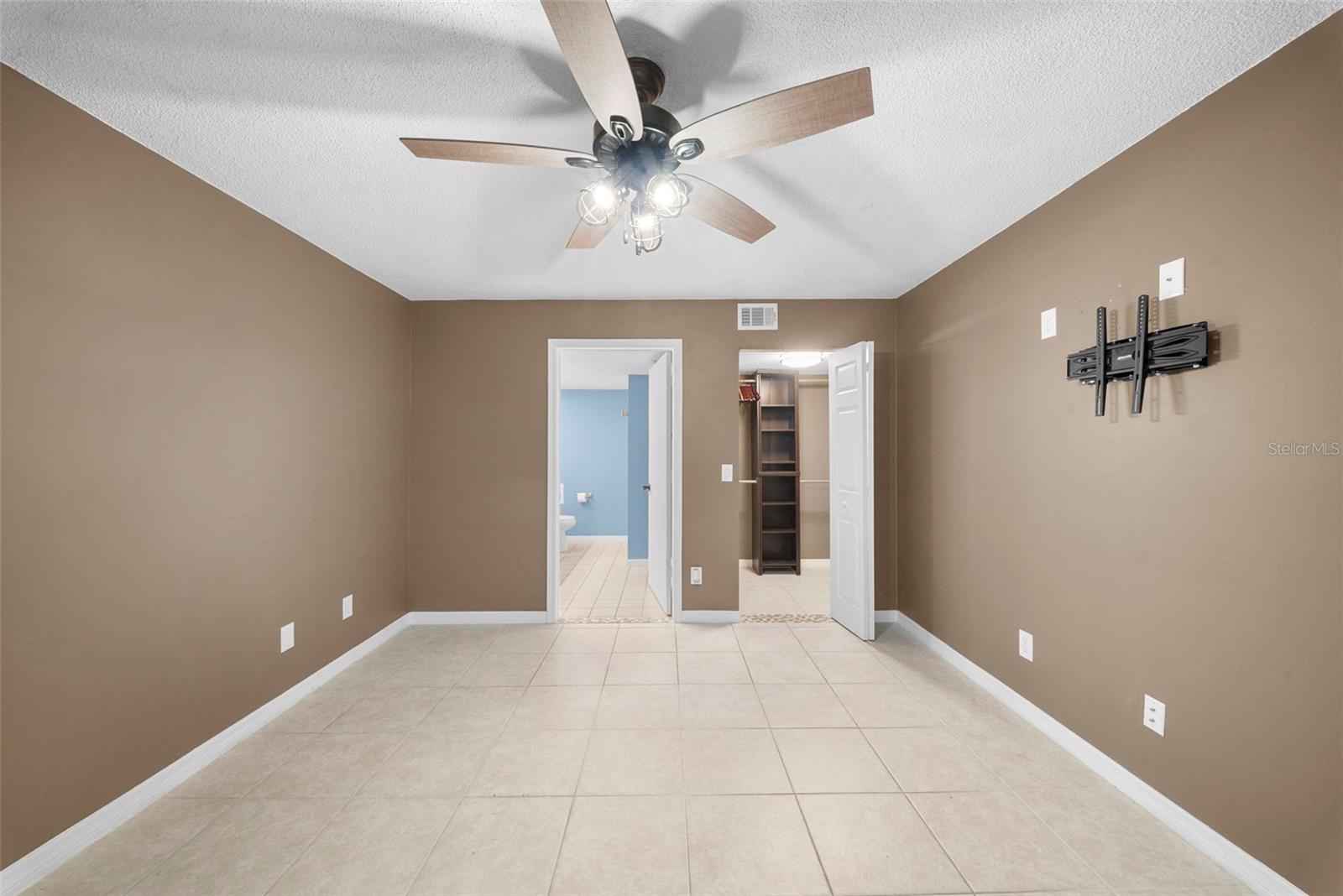 VILLAGES AT EMERALD LAKES FOUR - Residential