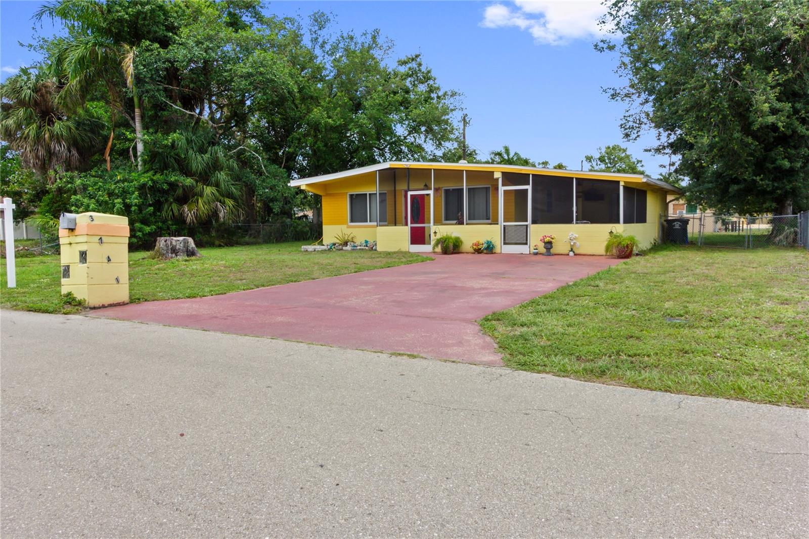 HILLCREST - Residential