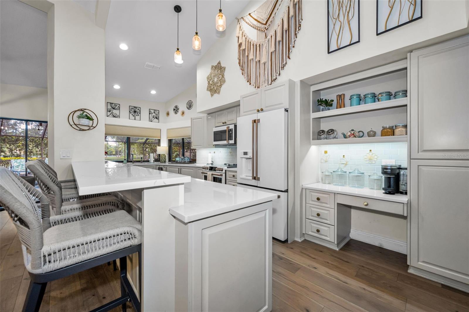 BELLE MEADE - Residential