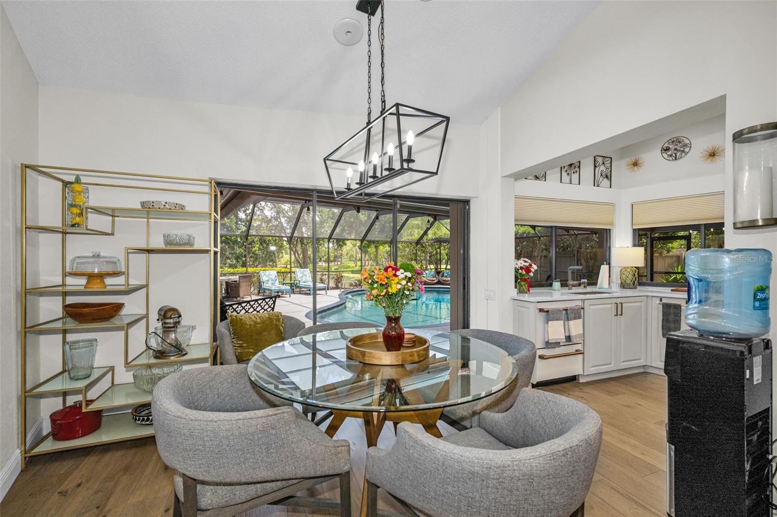 BELLE MEADE - Residential