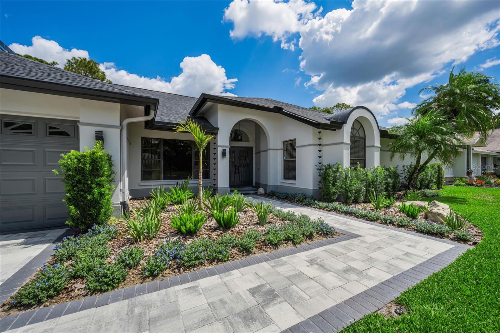 BELLE MEADE - Residential