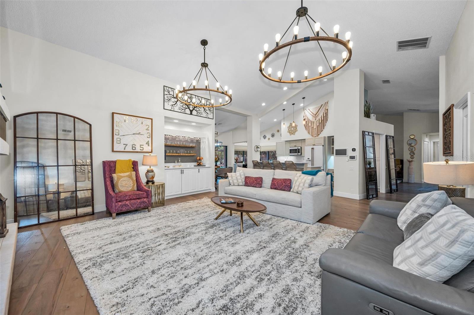 BELLE MEADE - Residential