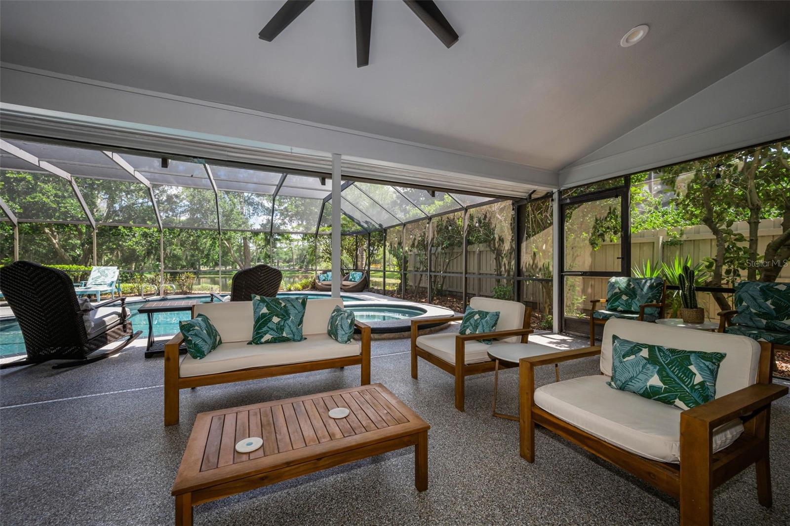 BELLE MEADE - Residential