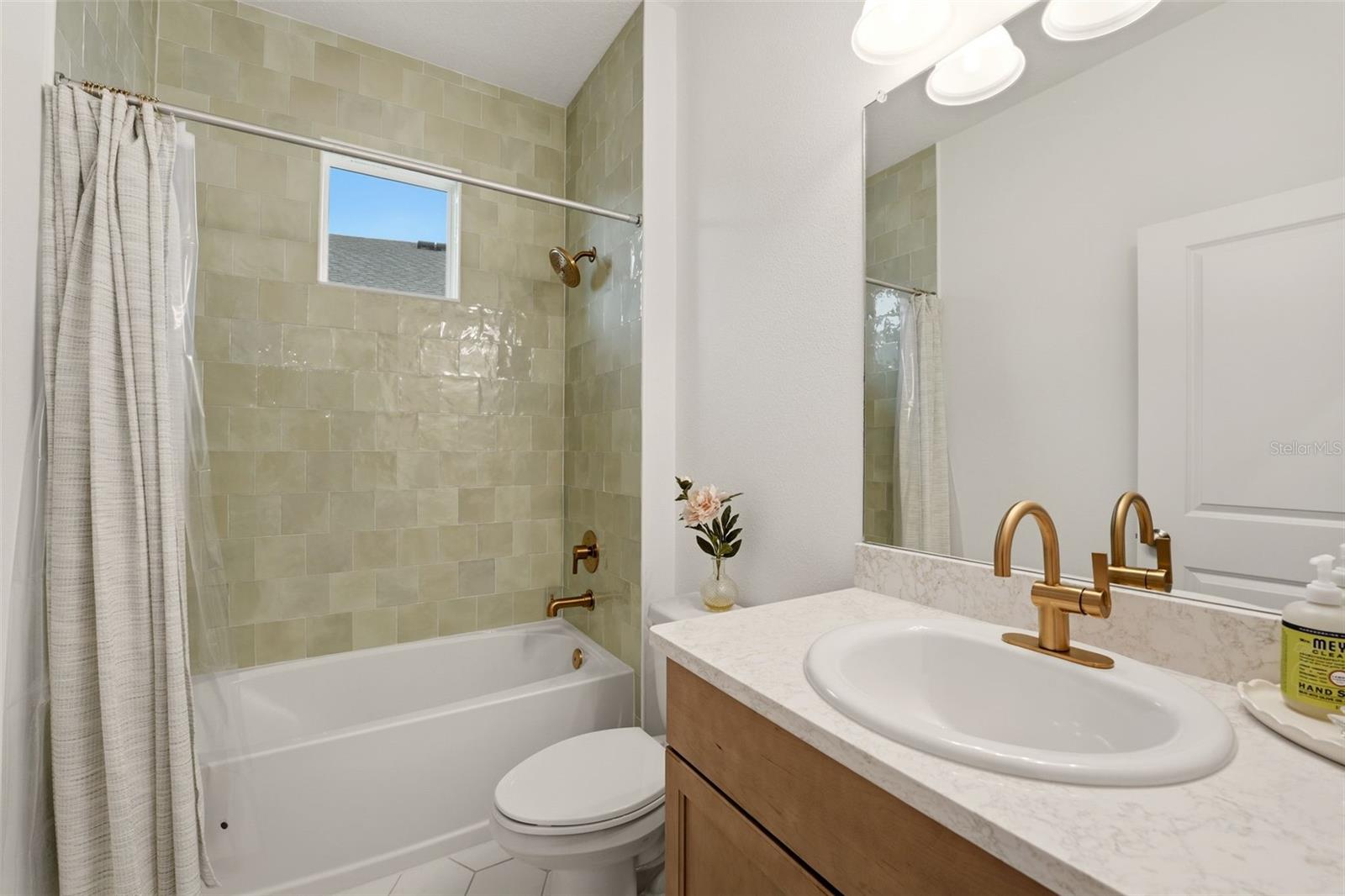 MORGANS GLEN PH IA, IB, IC, IIA & IIB - Residential Lease