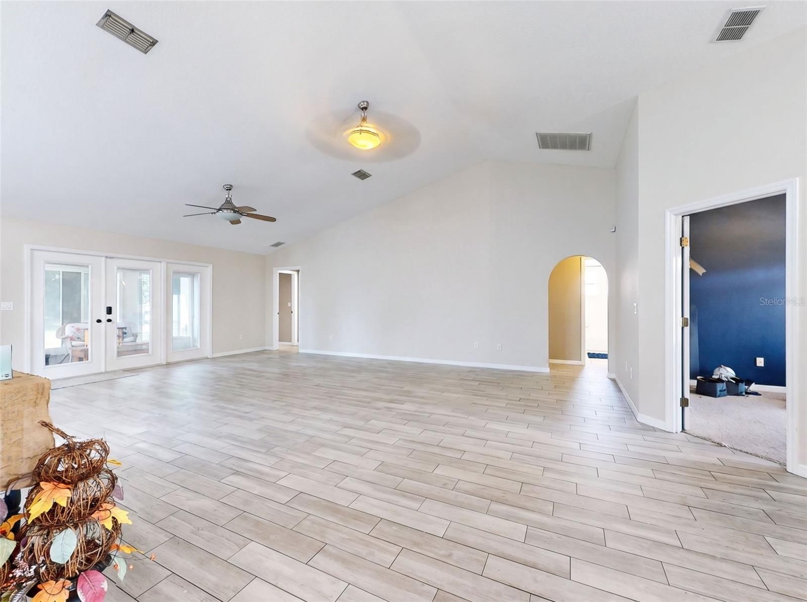 OCALA WATERWAY / KINGSLAND COUNTRY ESTATES - Residential