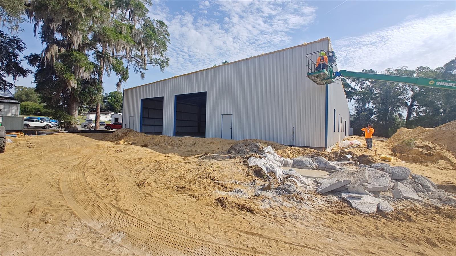 TOWN/BELLEVIEW - Commercial Sale