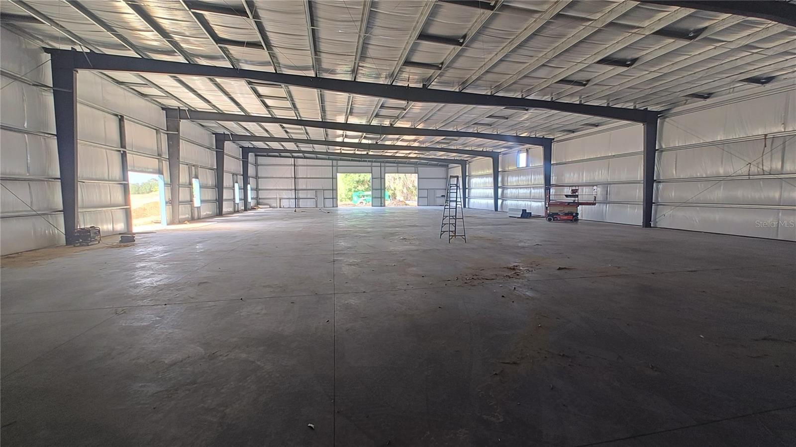 TOWN/BELLEVIEW - Commercial Sale