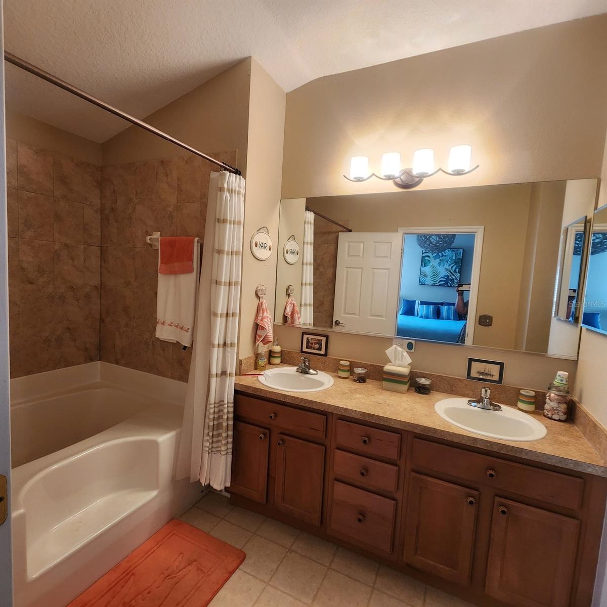 GREENBROOK WALK PH 1 - Residential
