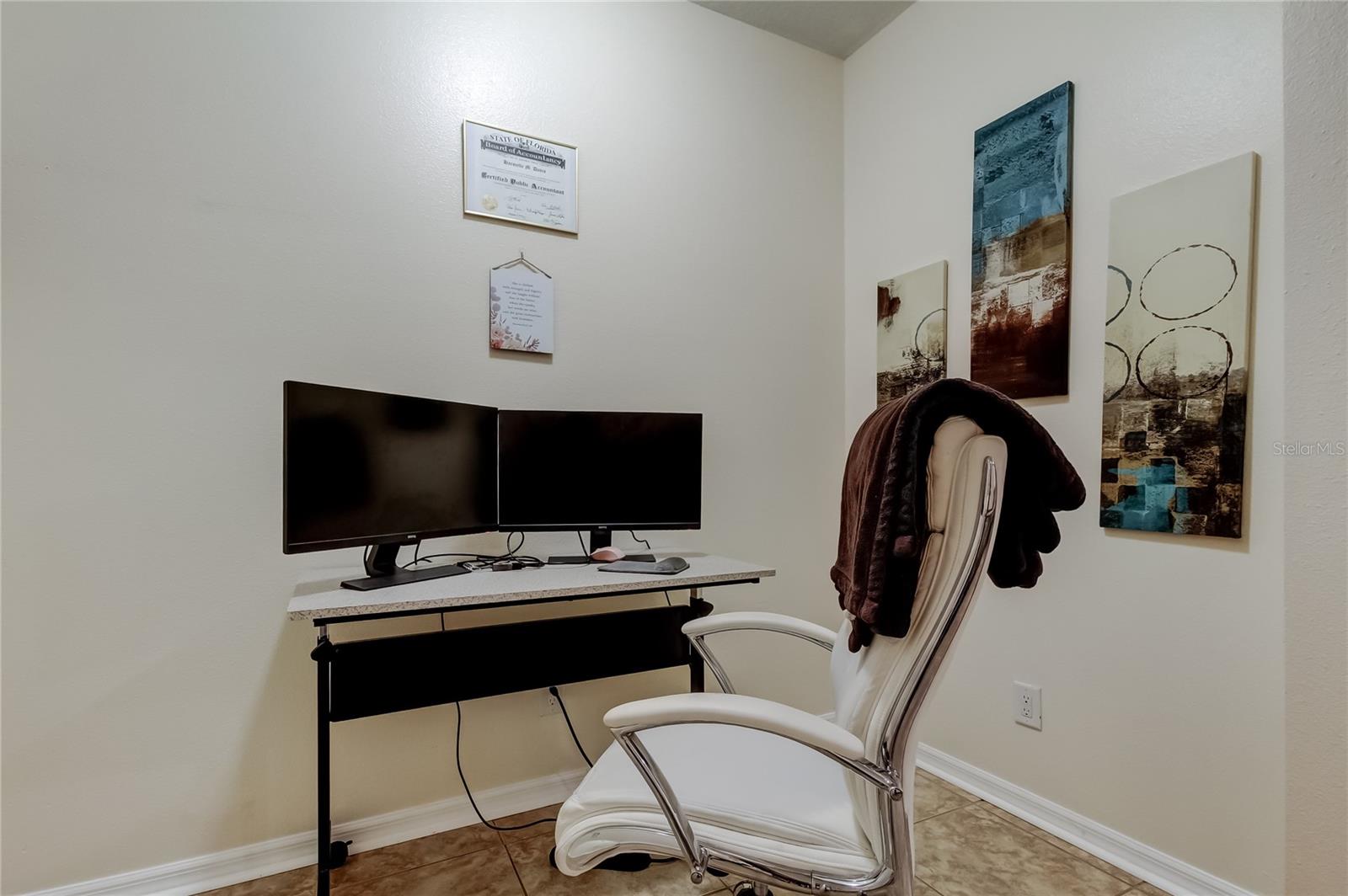 SOUTH HAMPTON - Residential