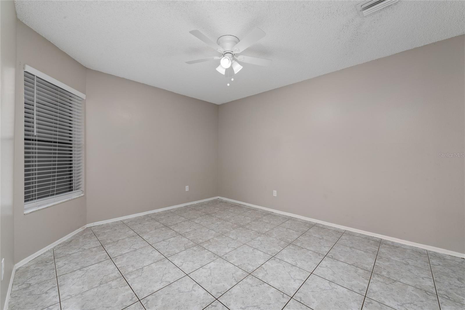 BVL LAKEPOINTE TWNHMS - Residential Lease