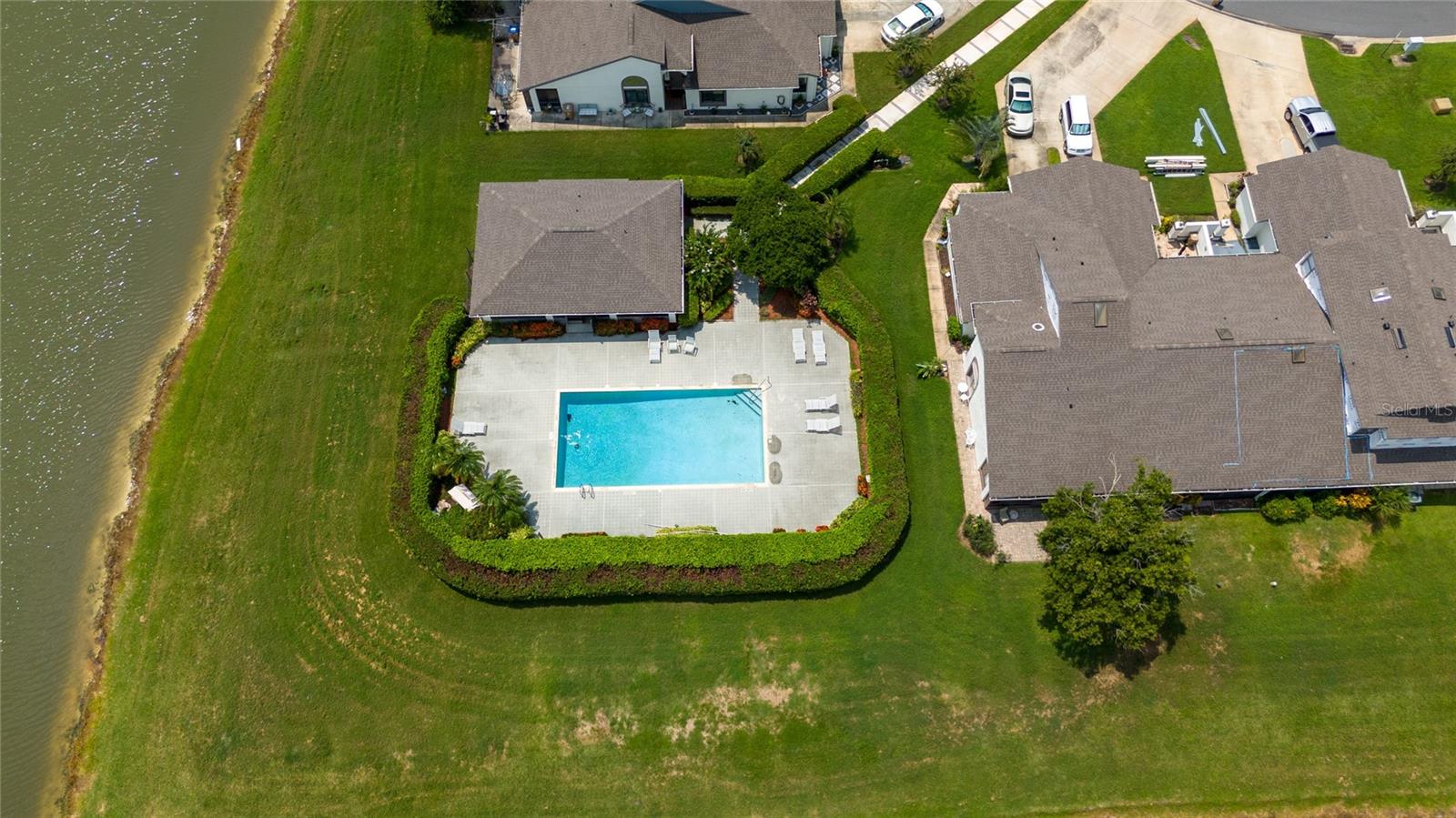 BVL LAKEPOINTE TWNHMS - Residential Lease