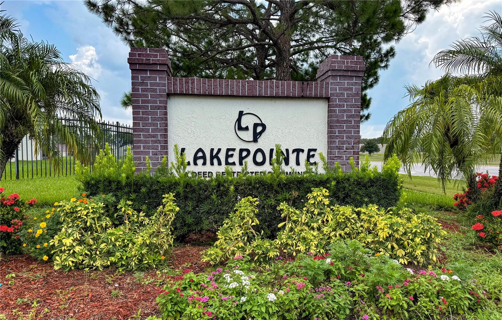 BVL LAKEPOINTE TWNHMS - Residential Lease