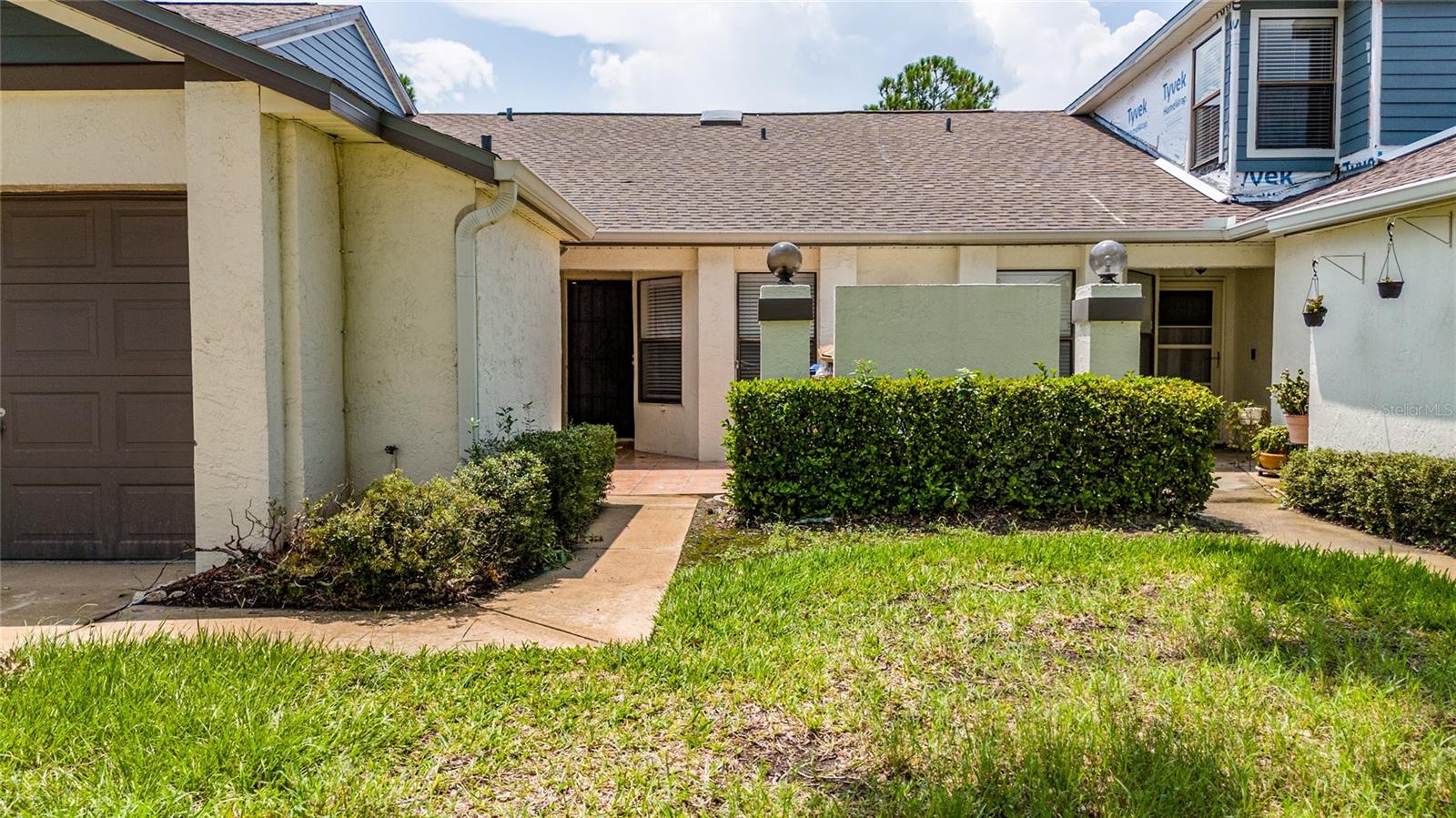 BVL LAKEPOINTE TWNHMS - Residential Lease