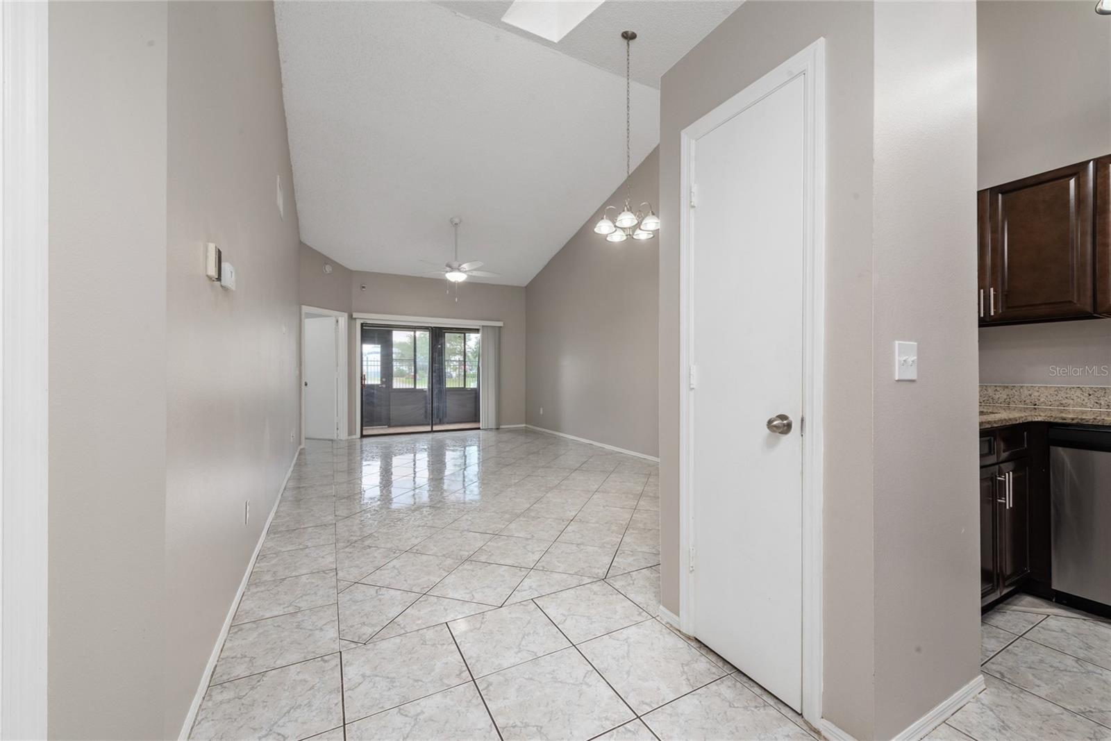 BVL LAKEPOINTE TWNHMS - Residential Lease