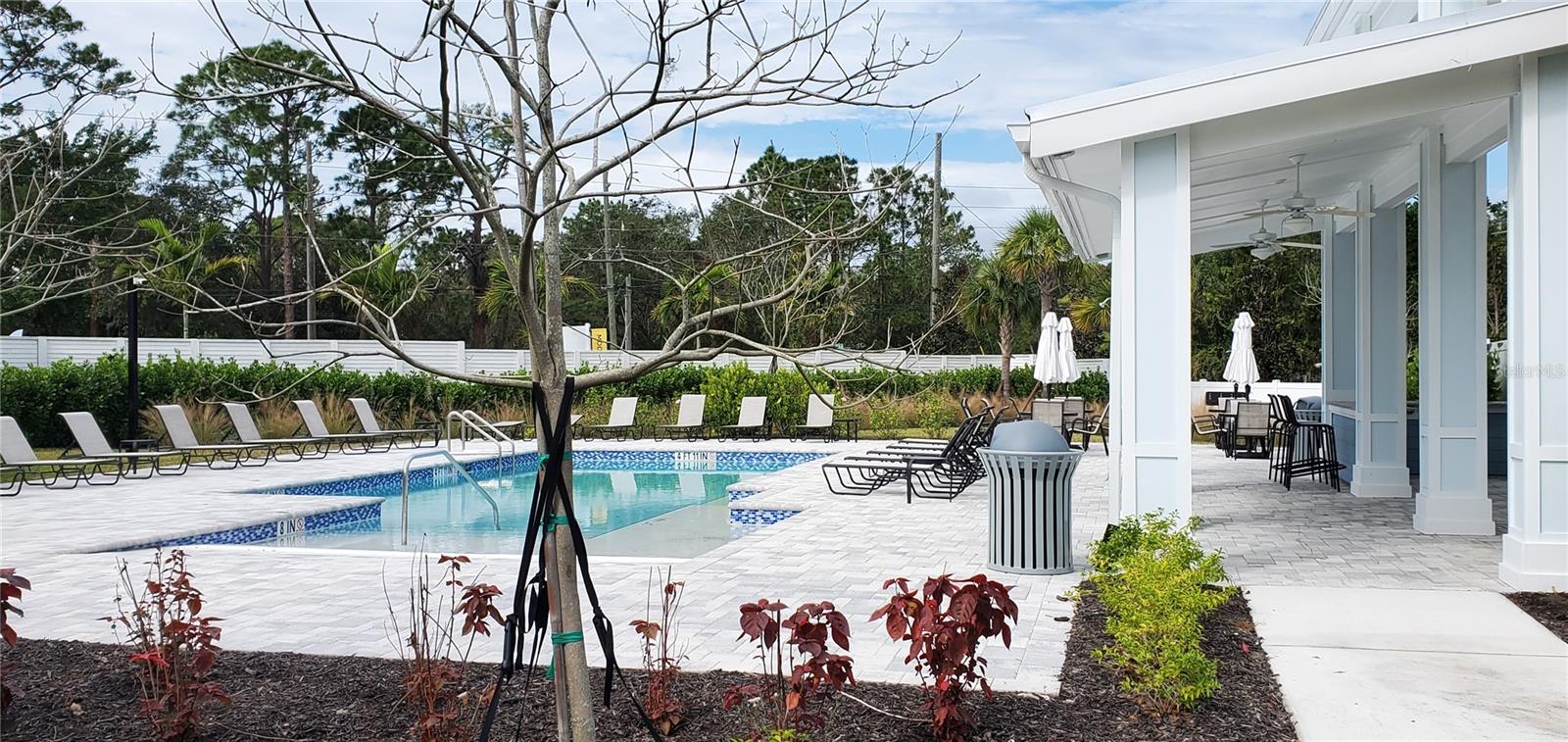 SIENNA PARK TWNHMS/UNIVERSITY - Residential Lease