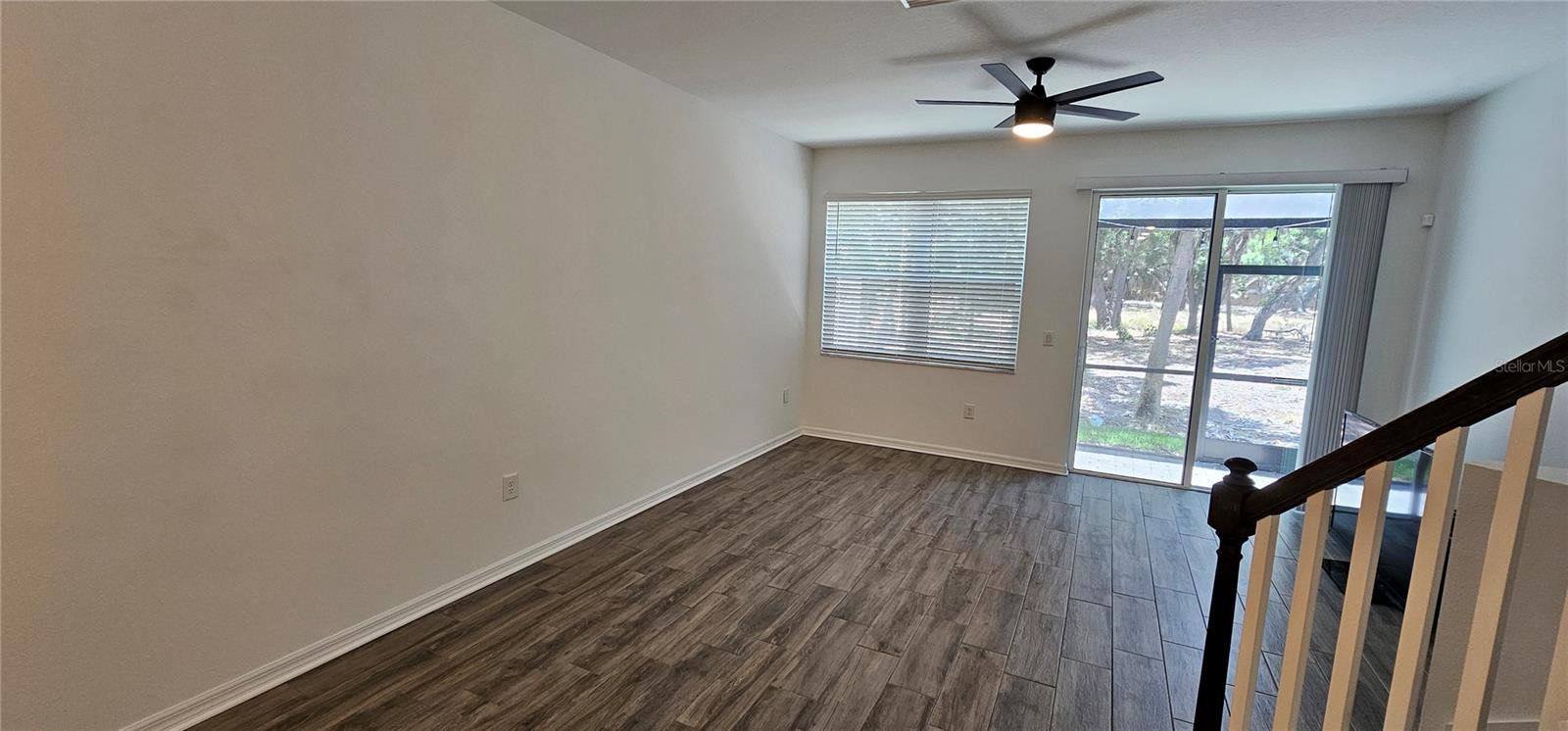 SIENNA PARK TWNHMS/UNIVERSITY - Residential Lease