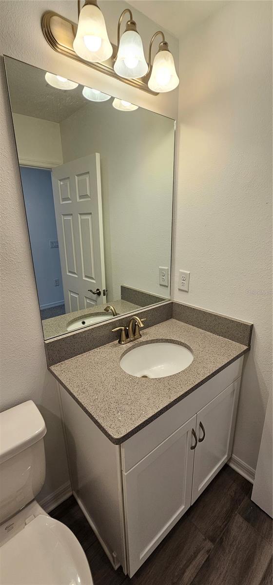 SIENNA PARK TWNHMS/UNIVERSITY - Residential Lease