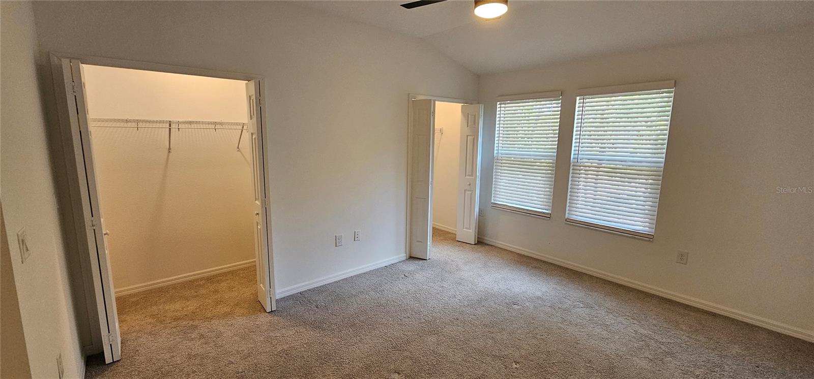 SIENNA PARK TWNHMS/UNIVERSITY - Residential Lease