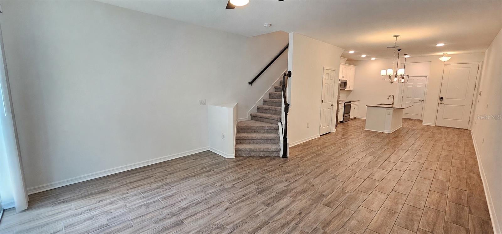 SIENNA PARK TWNHMS/UNIVERSITY - Residential Lease