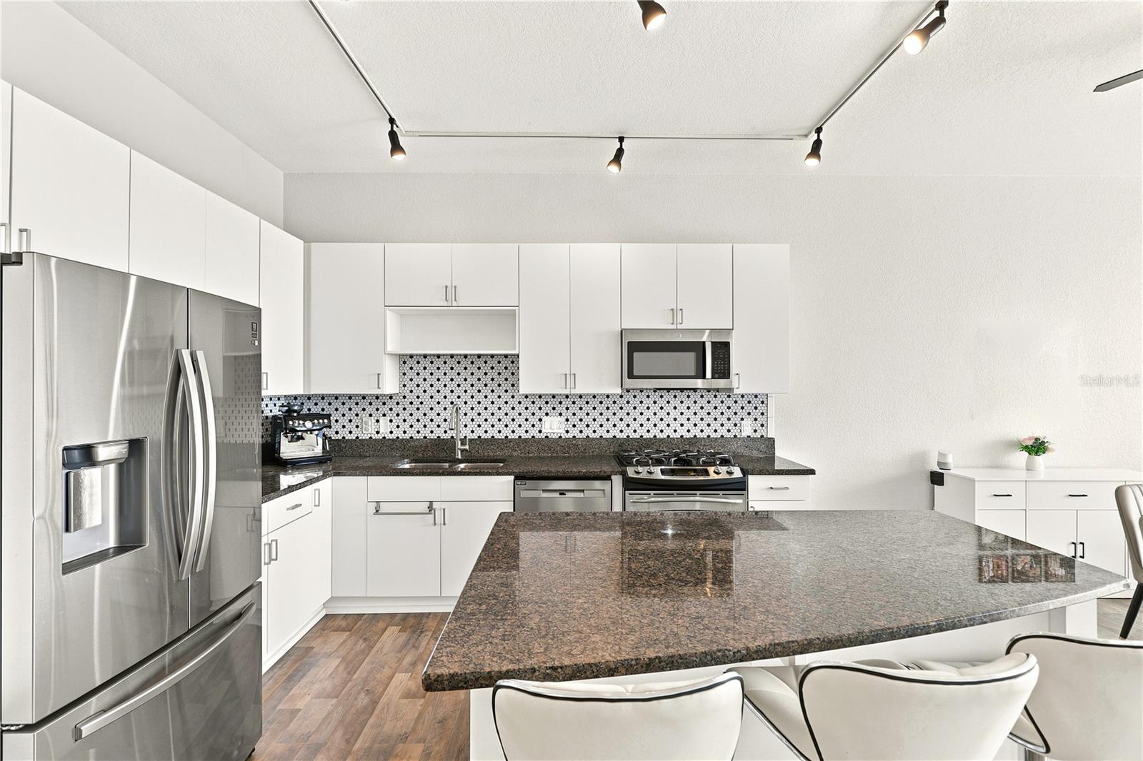 VUE/LK EOLA - Residential