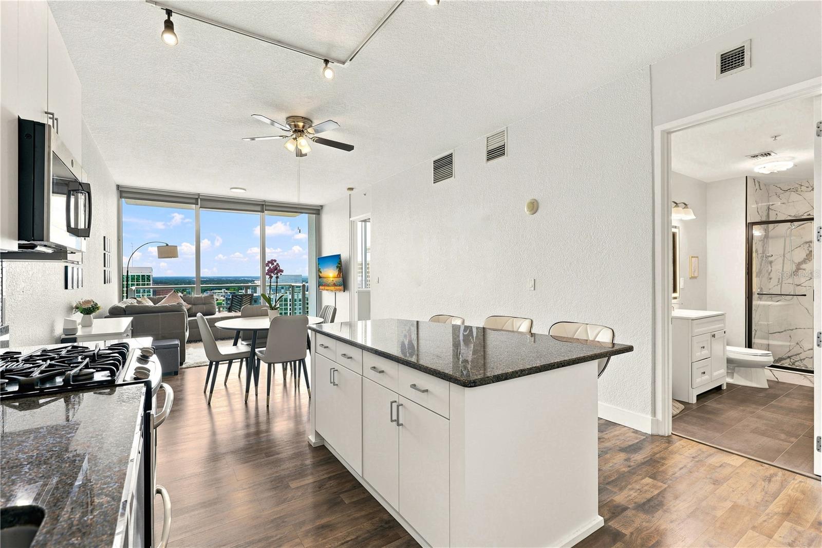 VUE/LK EOLA - Residential