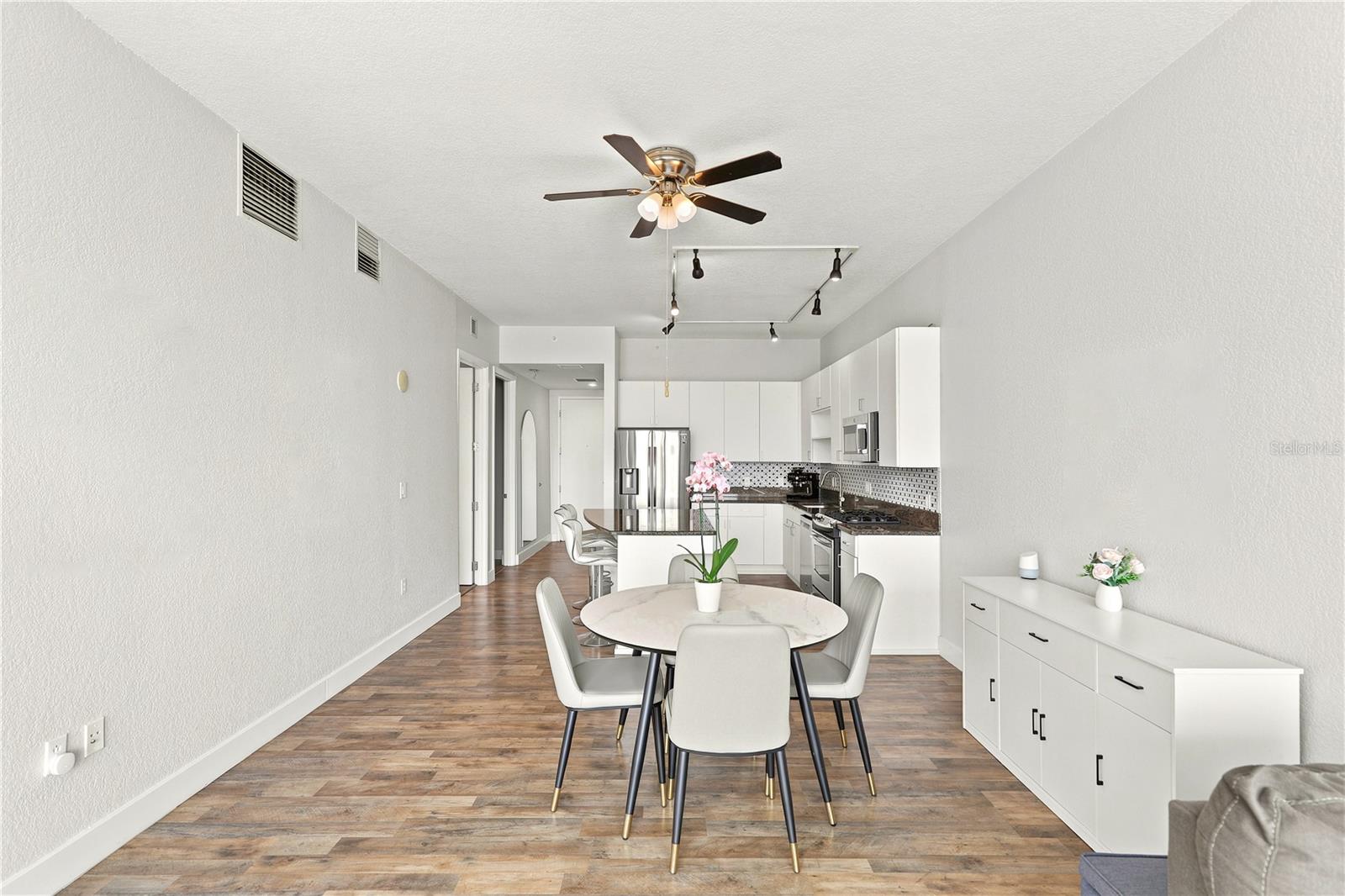 VUE/LK EOLA - Residential