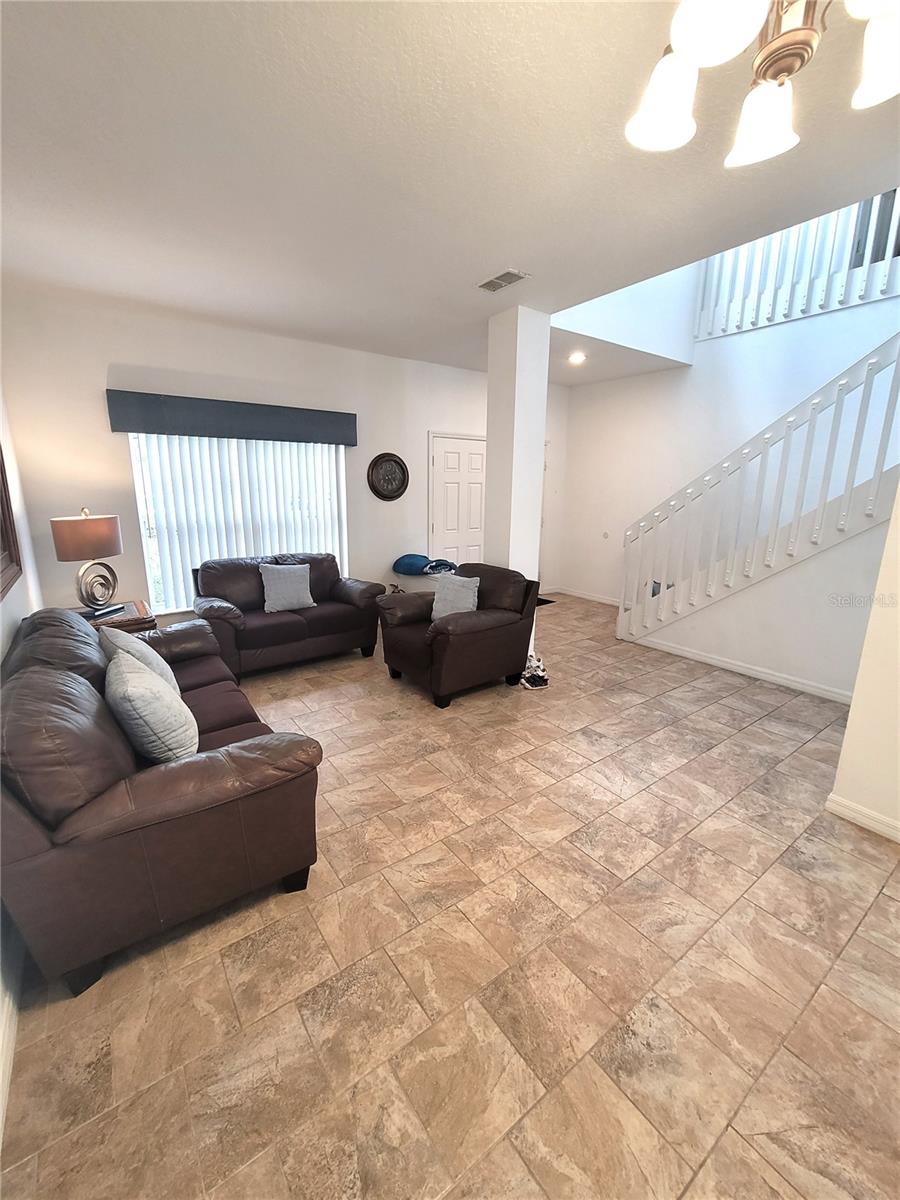 HIGHGATE PARK PH 01 - Residential Lease