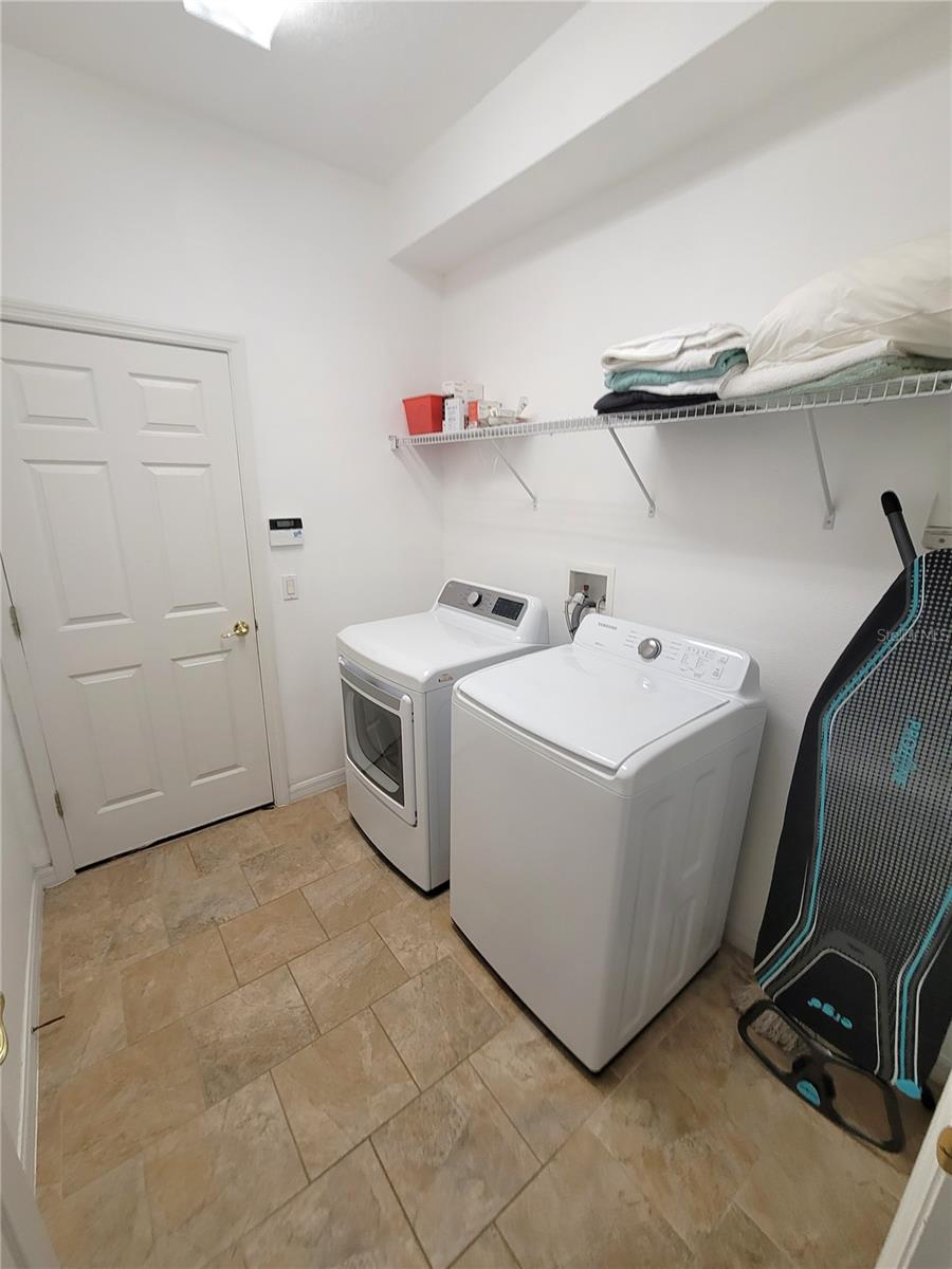 HIGHGATE PARK PH 01 - Residential Lease