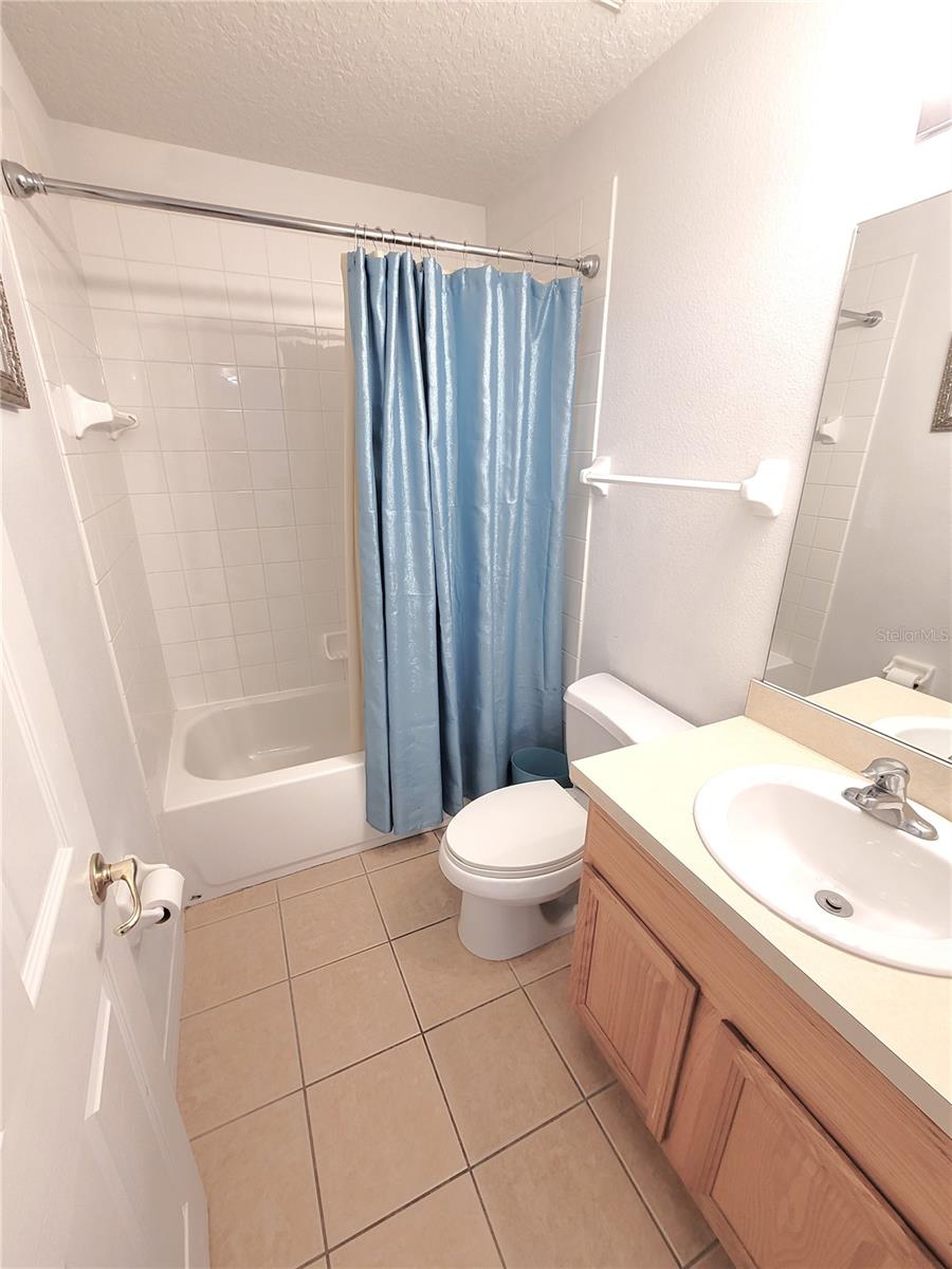 HIGHGATE PARK PH 01 - Residential Lease