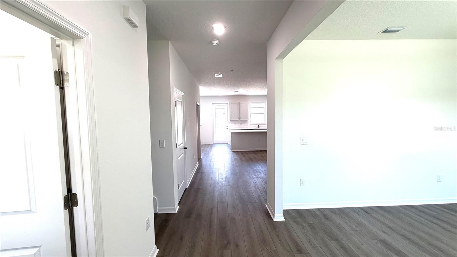 EDEN CREST TOWNHOMES - Residential Lease