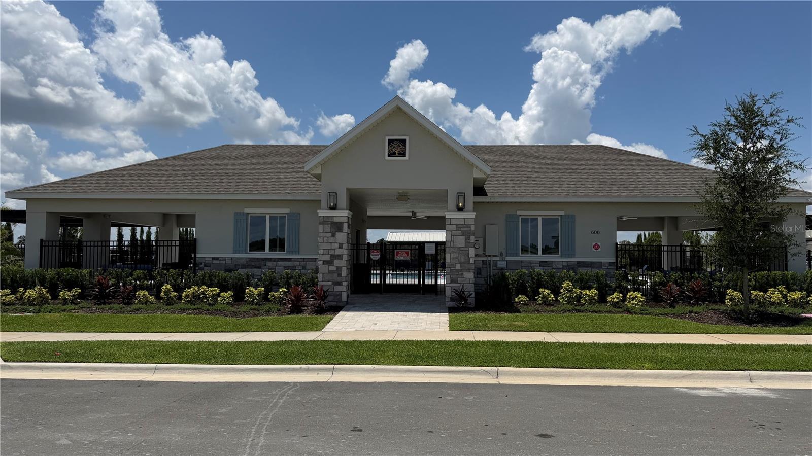 EDEN CREST TOWNHOMES - Residential Lease