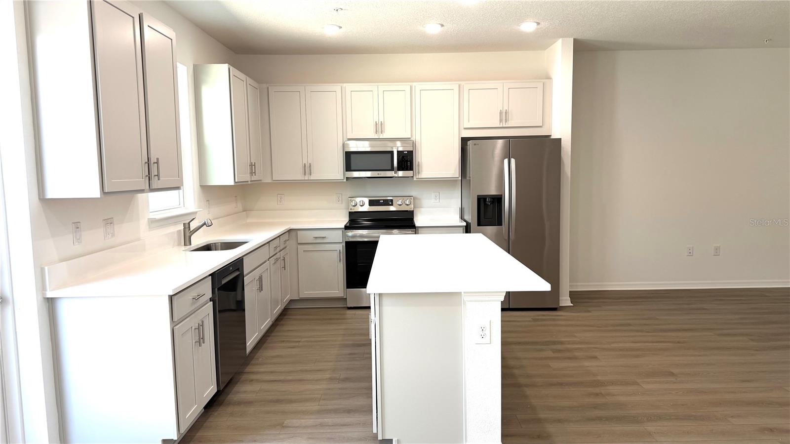 EDEN CREST TOWNHOMES - Residential Lease