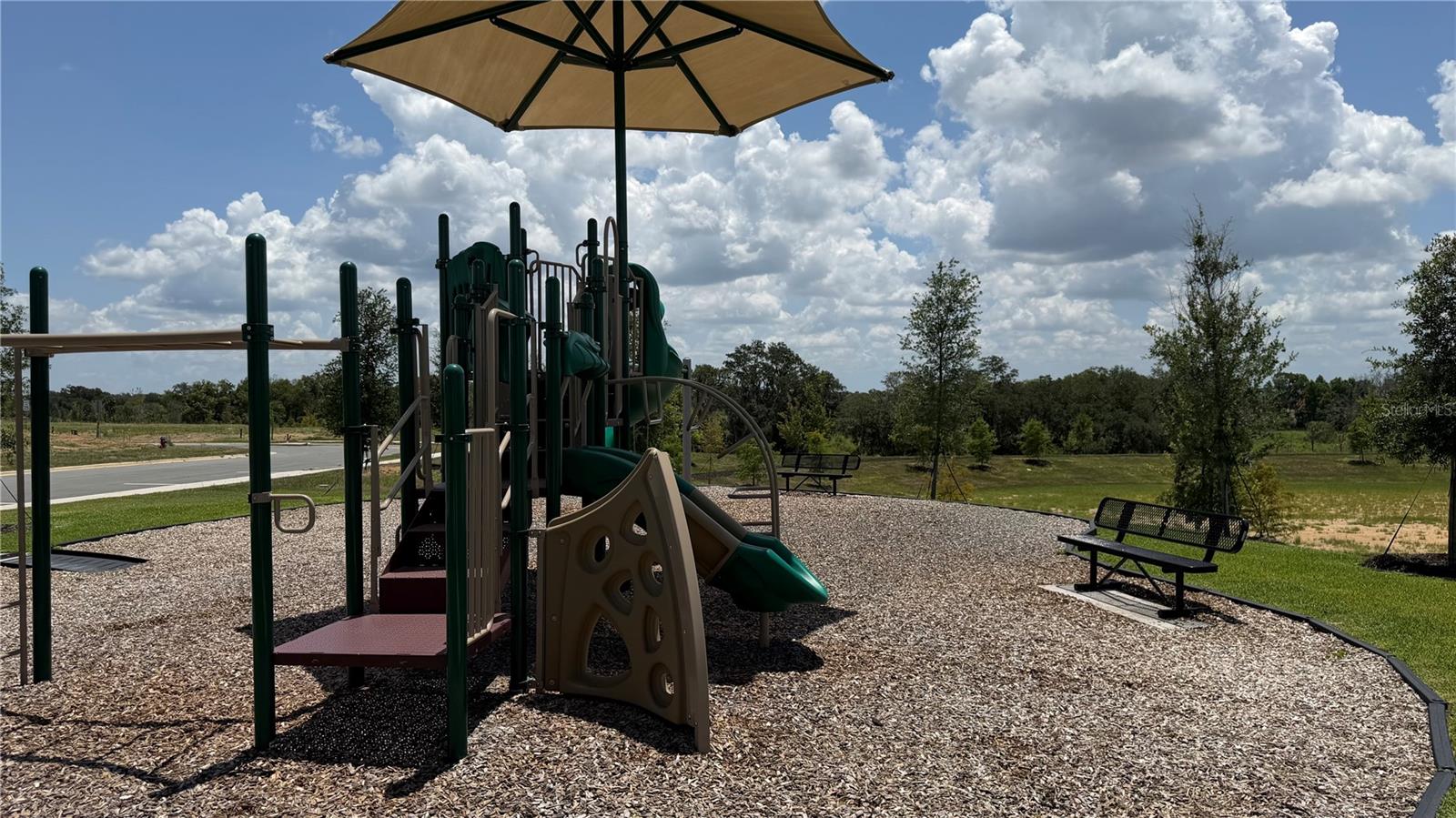 EDEN CREST TOWNHOMES - Residential Lease