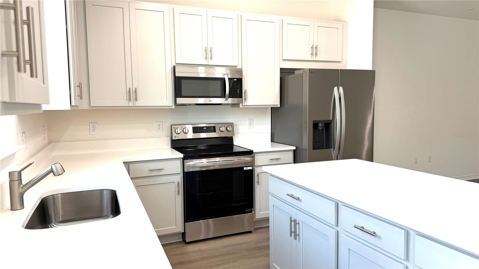 EDEN CREST TOWNHOMES - Residential Lease