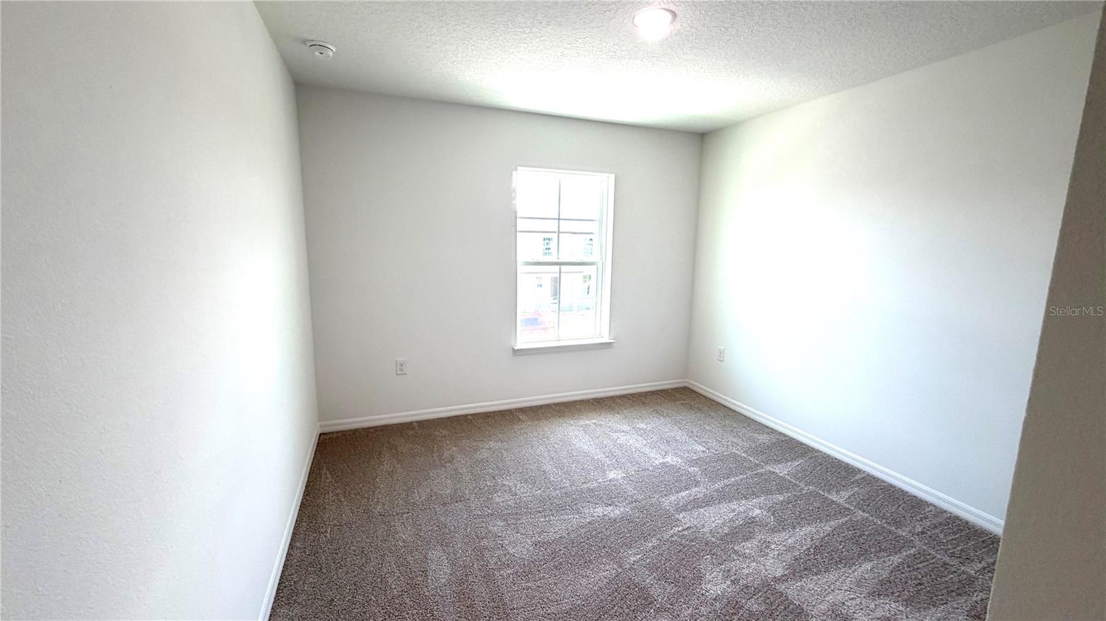 EDEN CREST TOWNHOMES - Residential Lease
