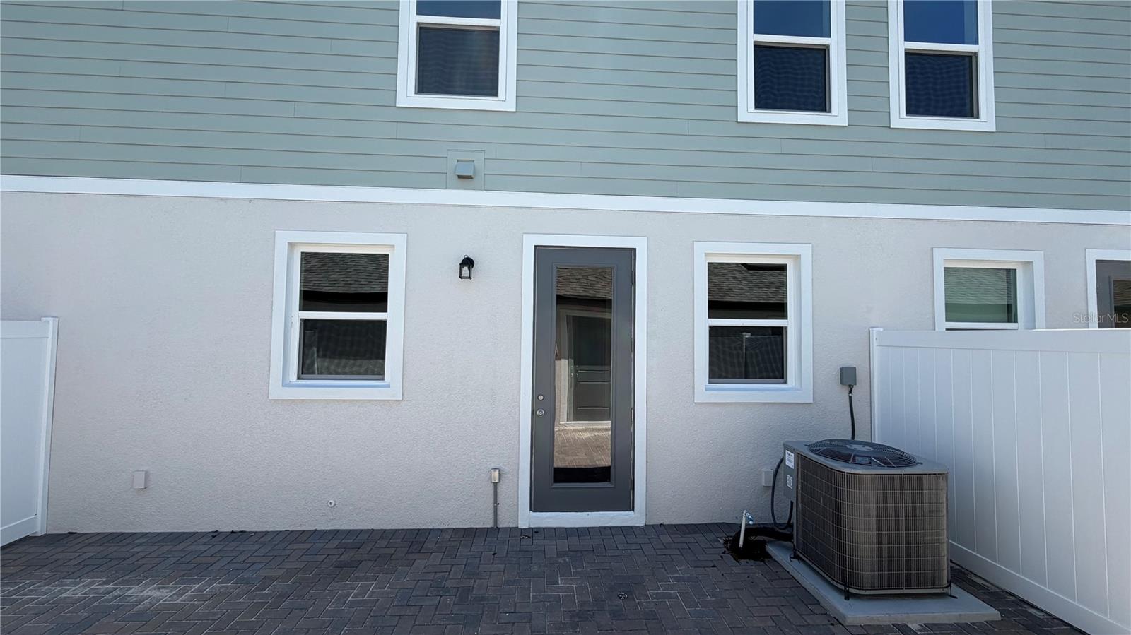 EDEN CREST TOWNHOMES - Residential Lease