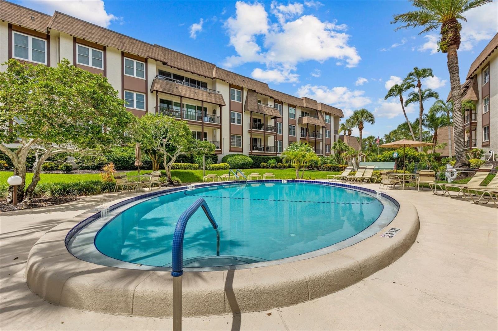 BRYNNWOOD CONDO 1 - Residential