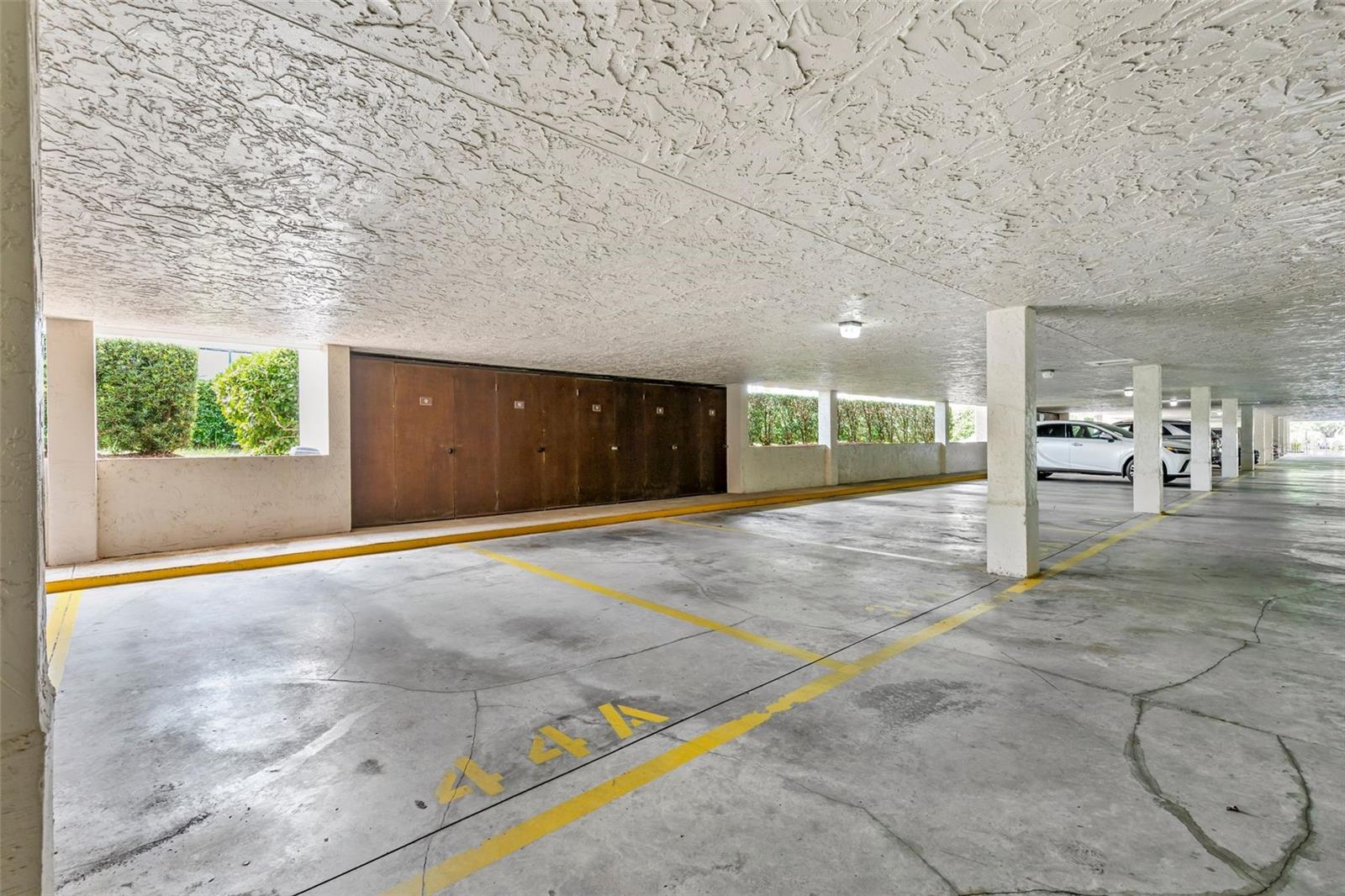 BRYNNWOOD CONDO 1 - Residential