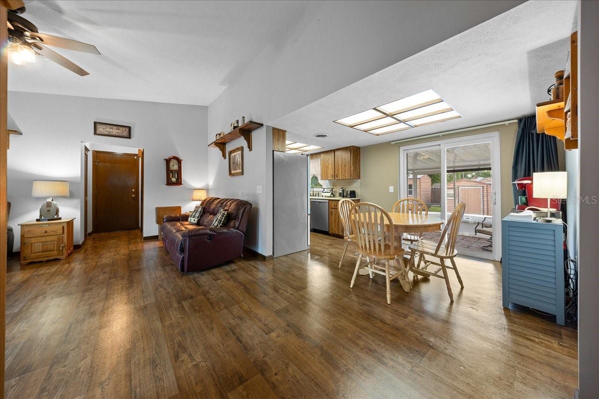 SILVER SPGS SHORES UN 22 - Residential